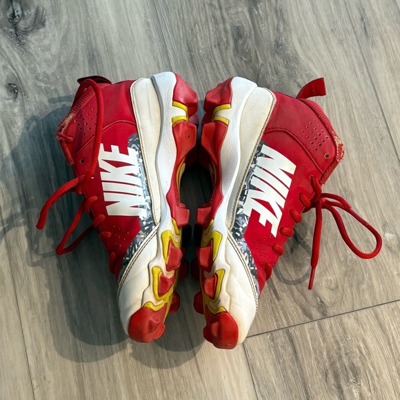 Nike Mike Trout Fastflex Youth Baseball Cleats Red & White SZ 3Y - Picture 3 of 8